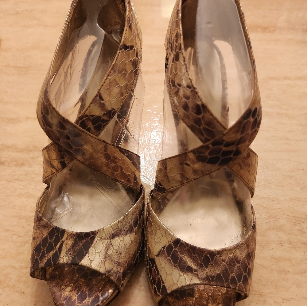 Women's shoes - Picture 2 of 4